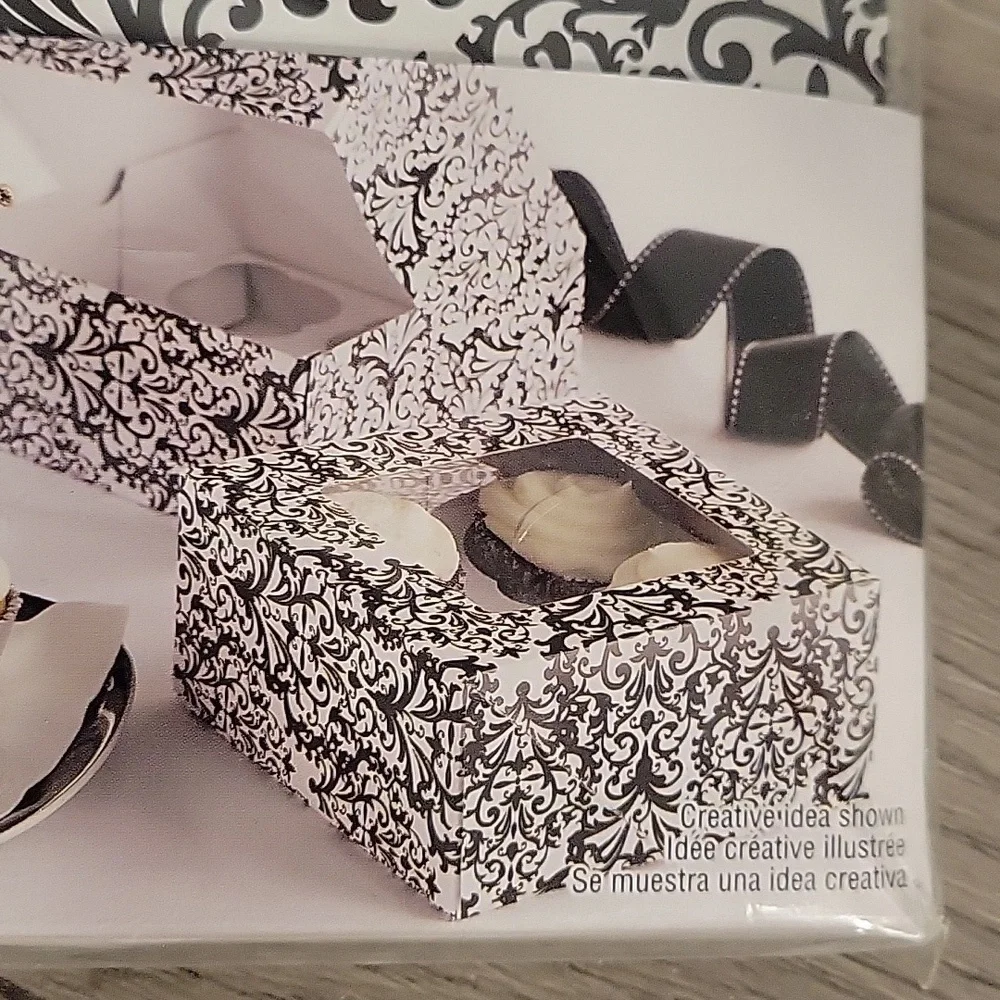 Cake Supplies Spring Form Pan & Wilton Decorating and Ribbon Cutter Kit
